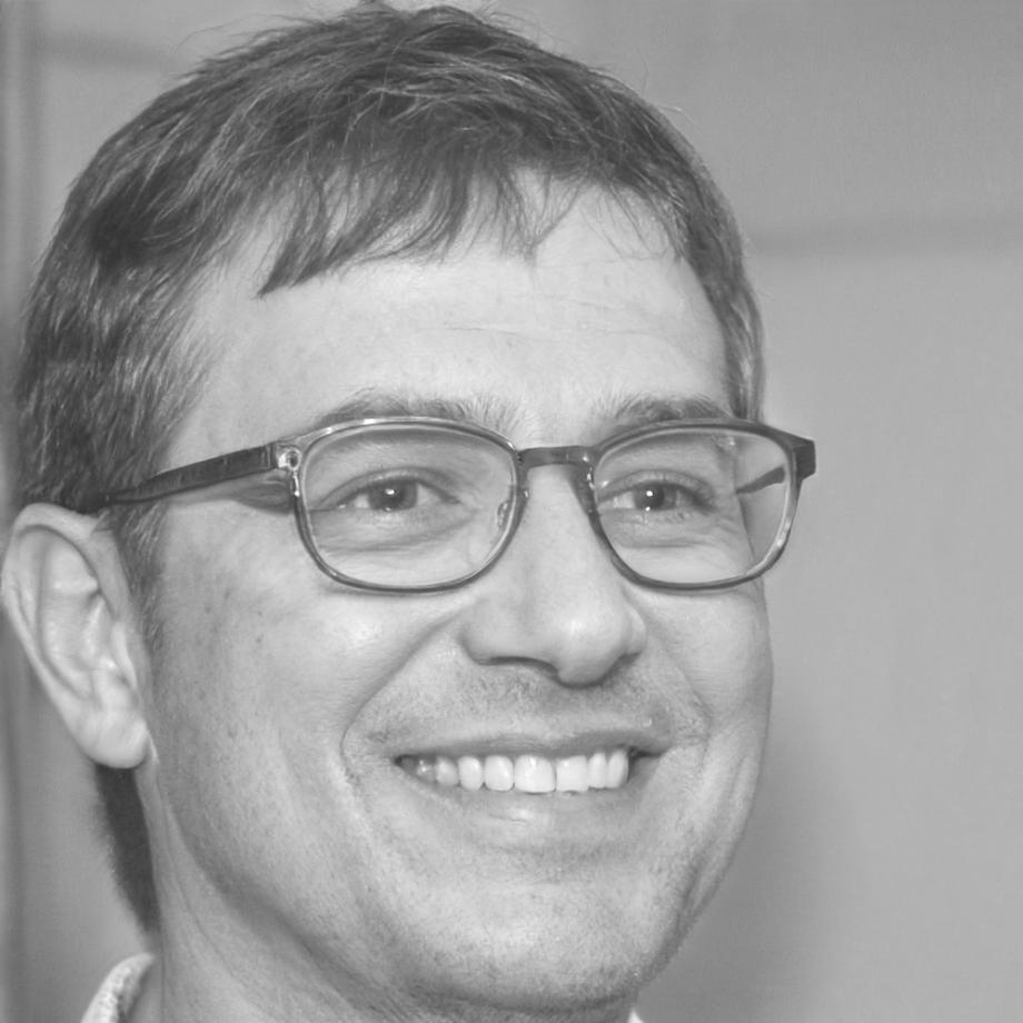 Consultor financeiro especializado em excedentes